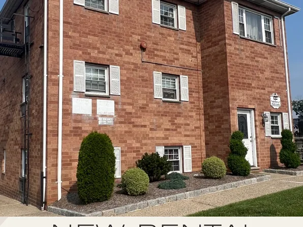 46 Washington Ave APT F, Dumont, NJ 07628