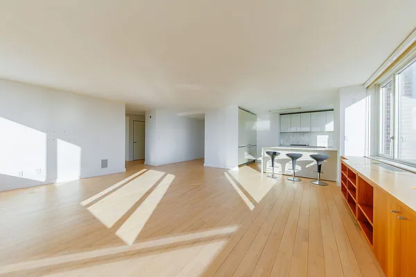 Rented by Lin Pan Realty Group LLC | media 9