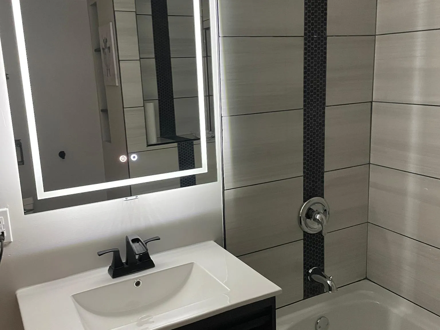 2 bed, 950 sqft, $1,500 — Photo 1