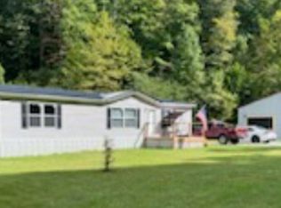 1895 Curt Rd, Jackson, KY 41339