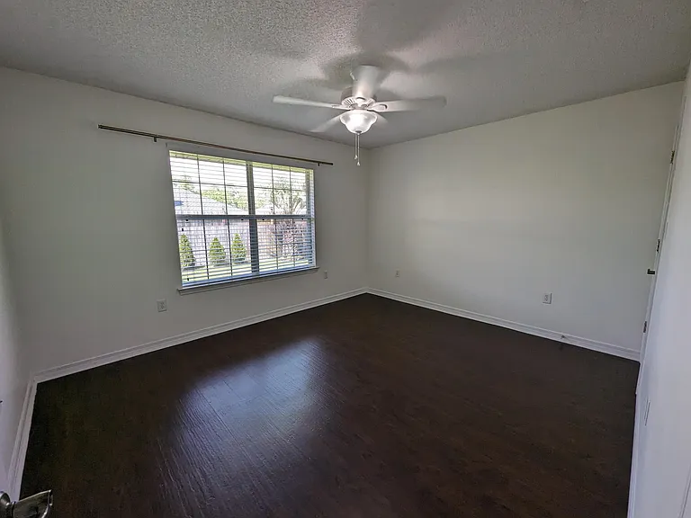 9903 Parker Lake Cir — Photo 27