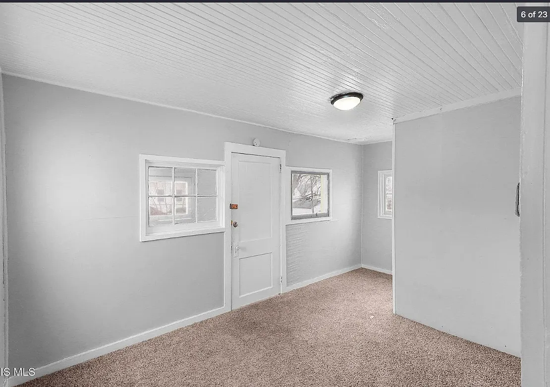 Building Photo - 1752 Arlington Ave #3