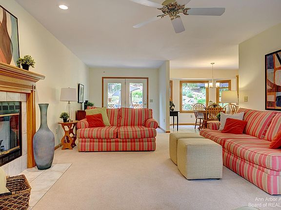 3rd image of 1005 Peppergrove Dr