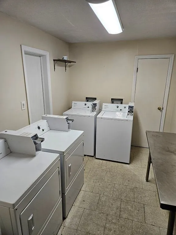 2 bed, $925 — Photo 4