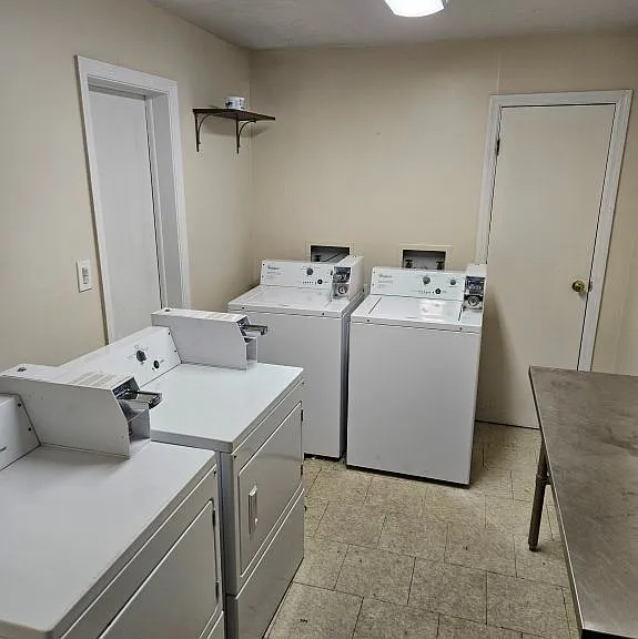 1592 Woodman Dr #17 — Photo 6