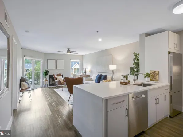 3309 Wyndham Cir APT 3184, Alexandria, VA 22302