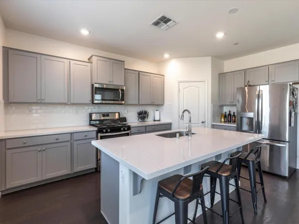 570 Duran Dr, Hollister, CA 95023