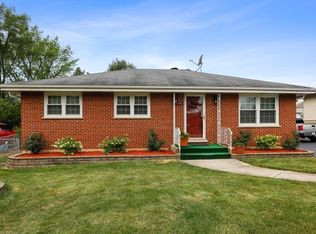 676 N Howard Ave, Elmhurst, IL 60126