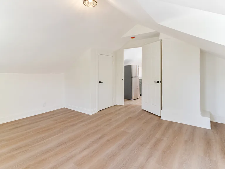 169 Waterman St #7 — Photo 7
