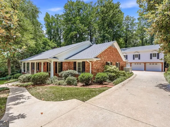 1281 Springdale Rd, Gainesville, GA 30501