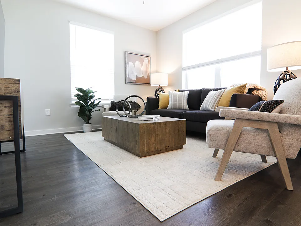 The Ravelle at Ridgeview apartments community photo