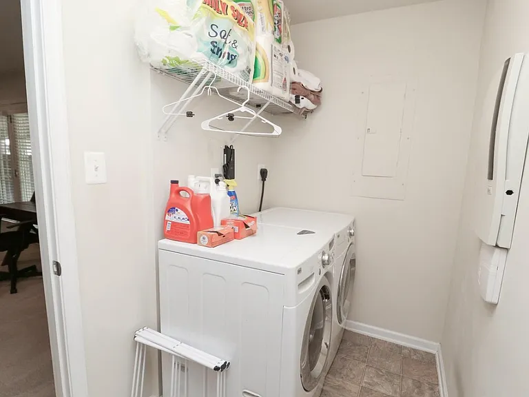 20933 Houseman Ter — Photo 31