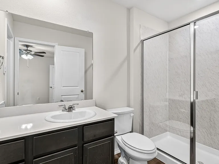 121 Redwood Rd — Photo 17
