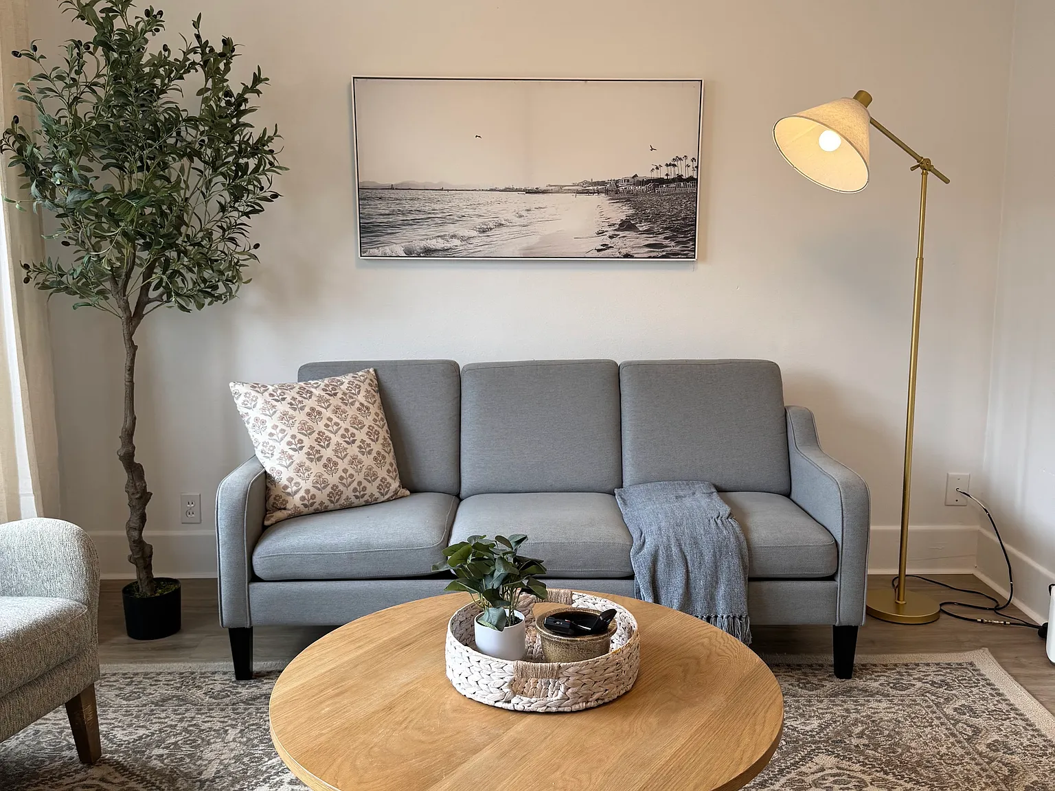 1 bed, 650 sqft, $2,400 — Photo 1