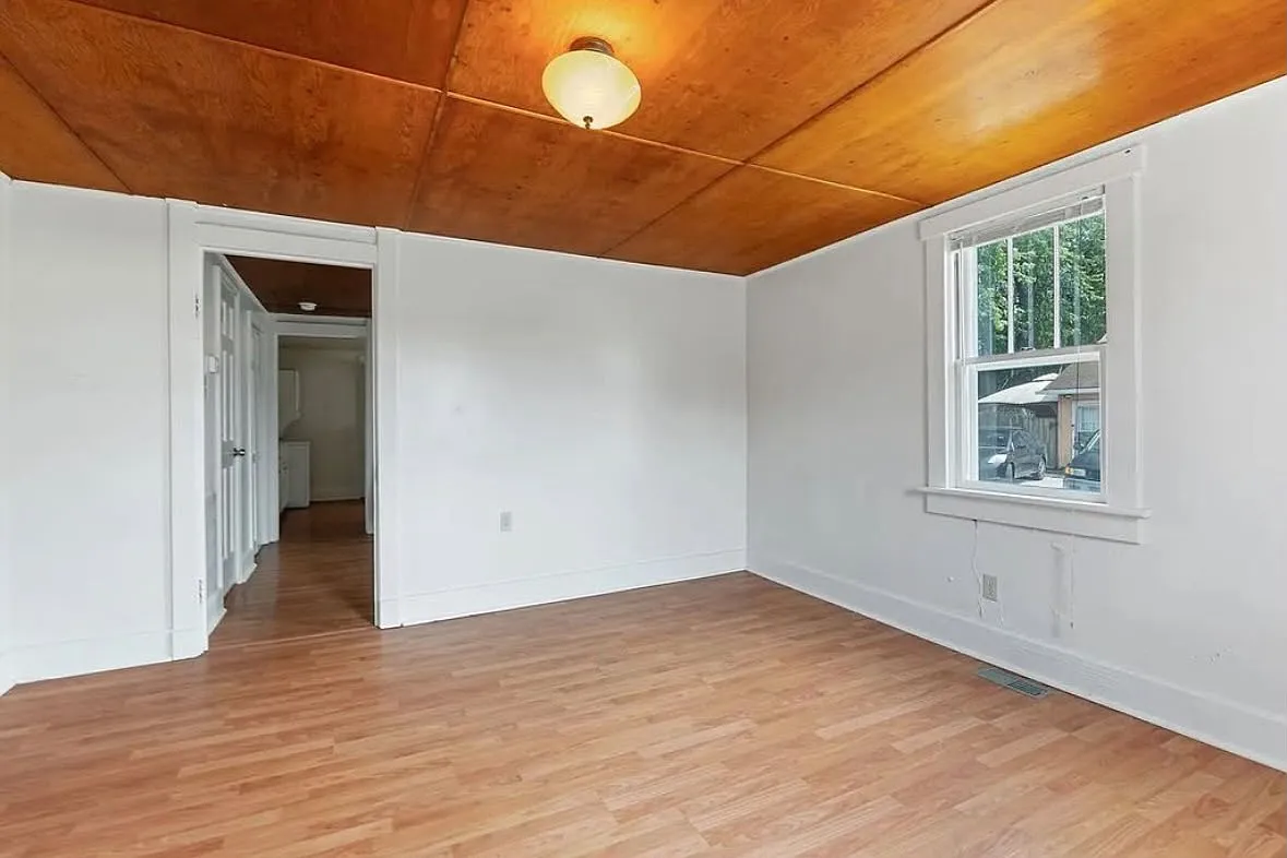 1 bed, 600 sqft, $1,100 — Photo 3