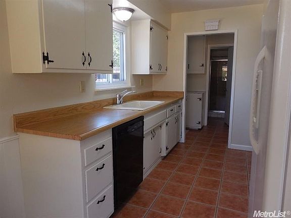 5th image of 1203 Crestmont Ave
