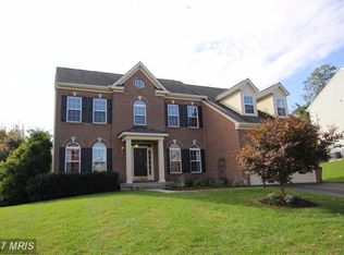 35545 Collington Dr, Round Hill, VA