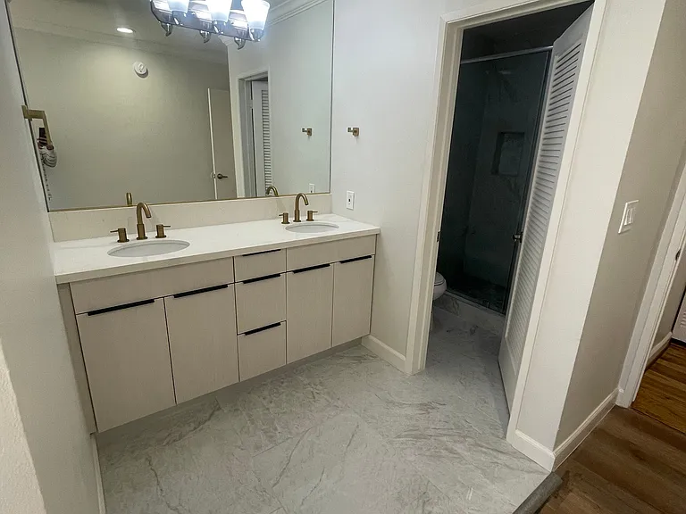 833 S Bedford St #202 — Photo 5