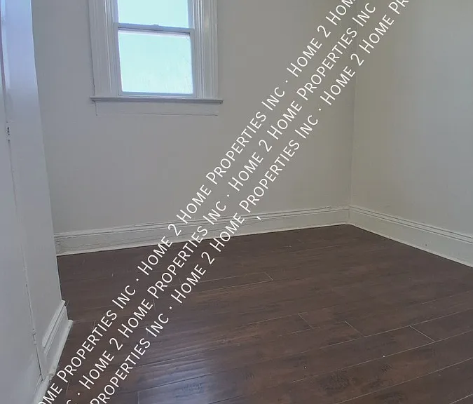261 Curry Ave — Photo 4