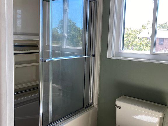 3rd image of 200 Surrey Hill Way