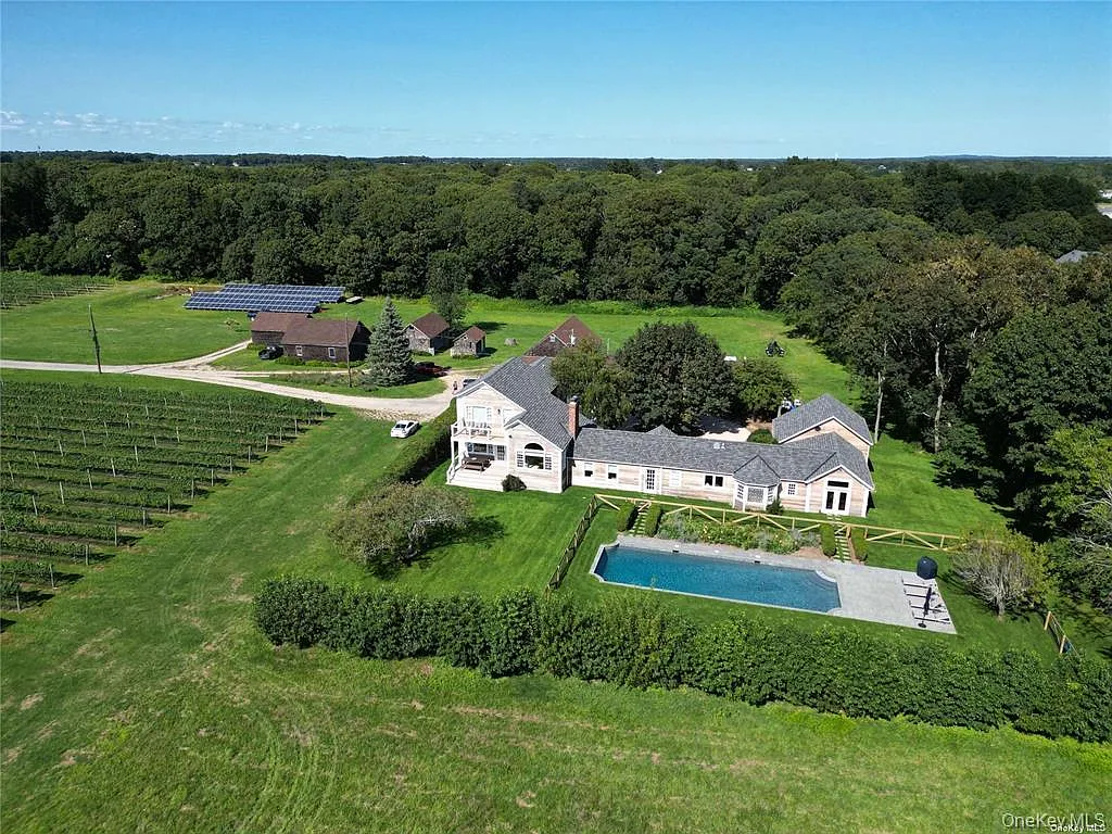 6 bed, 3.5 bath, 3000 sqft, $45,000 — Photo 1