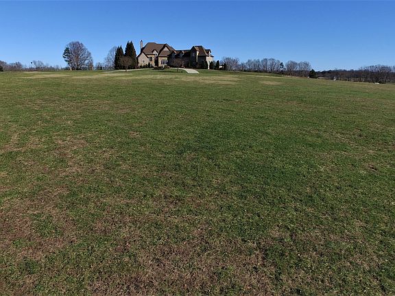 4th image of 204 Sand Hills Ct
