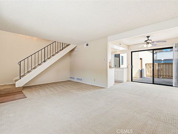 5th image of 364 Meadow Ct