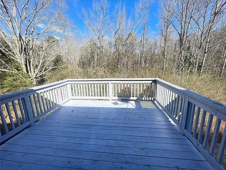1068 S Gordon Rd — Photo 18