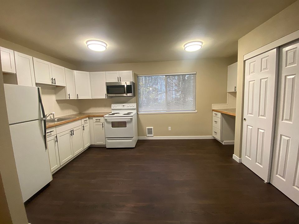 1st image of 100 N 8th Ave SW #11