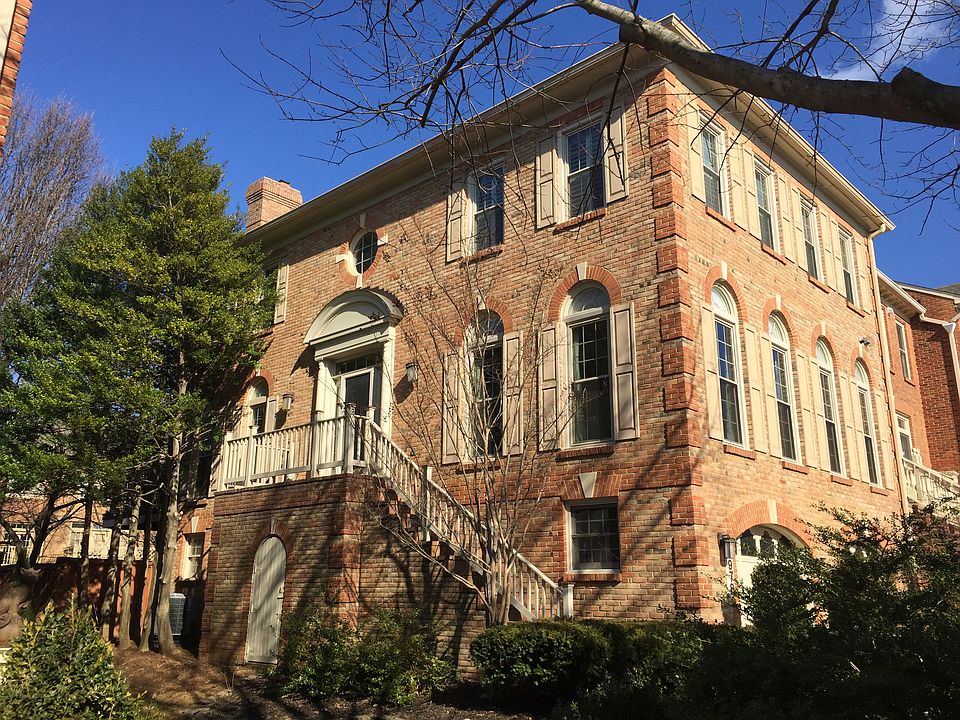 1st image of 9978 Foxborough Cir