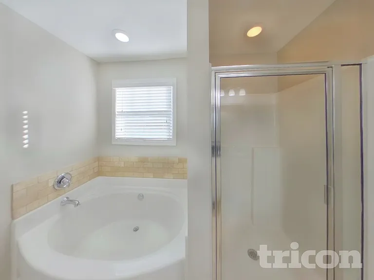 142 Regency Pl — Photo 8