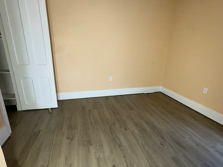 513 Spruce St — Photo 18