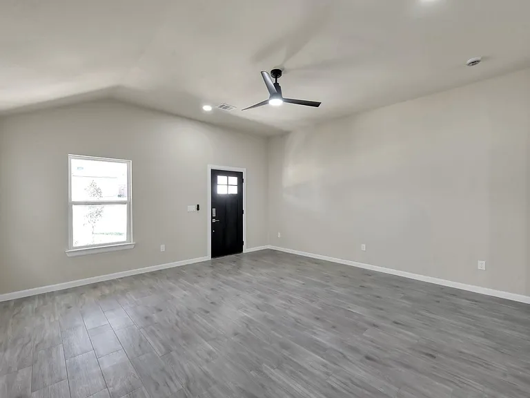 106 Harbor Court Dr — Photo 34