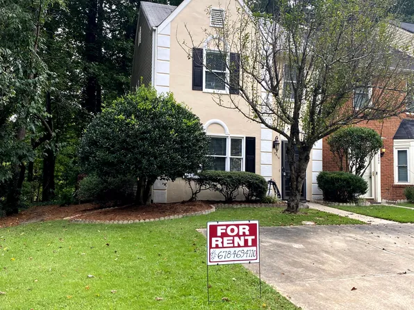 2814 New South Dr, Marietta, GA 30066