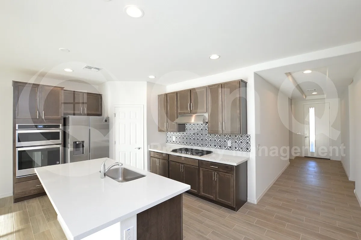 4 bed, 3.0 bath, 2269 sqft, $2,795 — Photo 3
