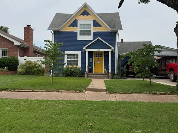 217 W 8th St, Chandler, OK 74834