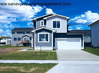 2911 Osprey St, Norwalk, IA 50211