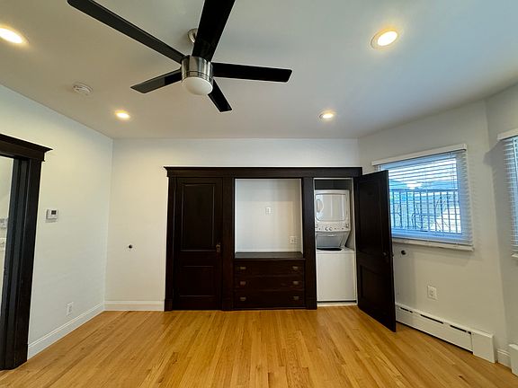 Built in showing washer/dryer