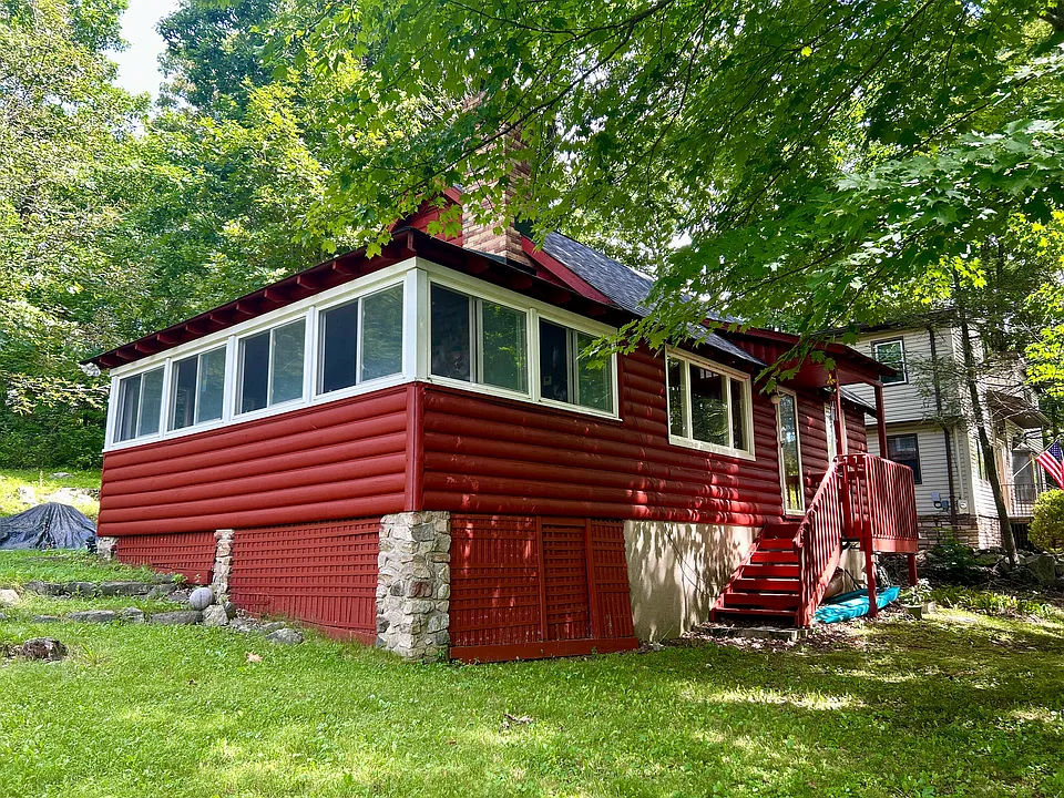 516 Pocasset Rd