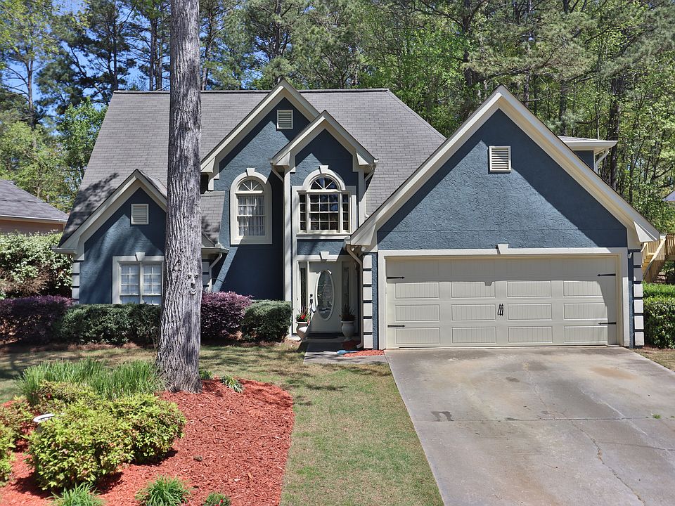 1st image of 2071 Huntcliff Dr