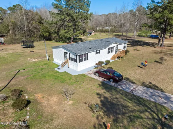 73 McLeod Ln, Bassfield, MS 39421