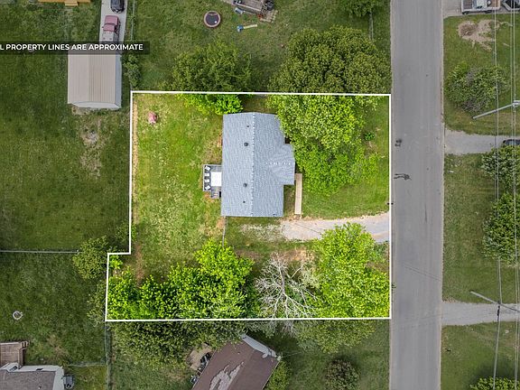 2nd image of 602 Artic Ave