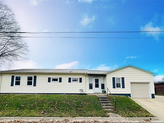2nd image of 686 W Lebanon St