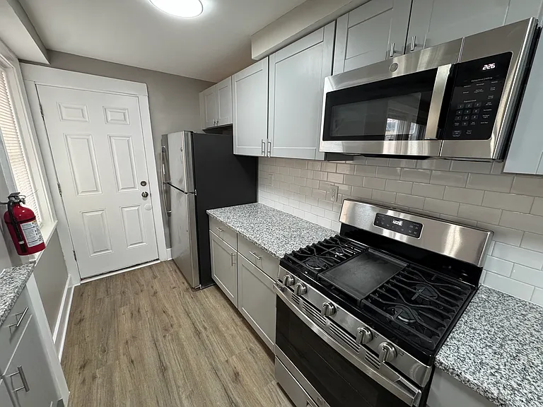 3068 Congress Rd — Photo 4