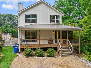 12 Maultsby Ln, Asheville, NC 28805