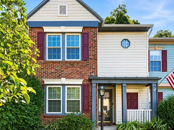 410 Wind Ridge Dr, Stafford, VA 22554