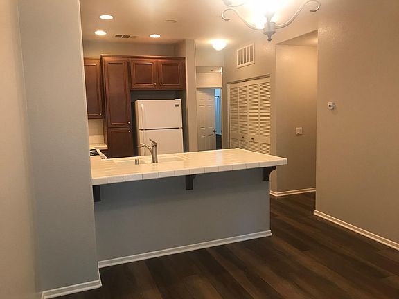 4th image of 16913 Laurel Hill Ln Unit 140