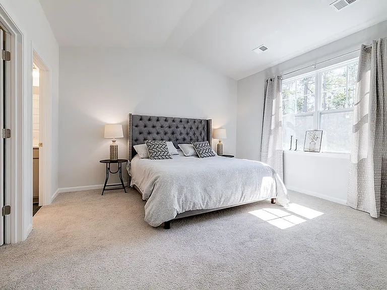 151 Holloway Hl — Photo 12