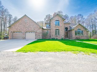 5170 McKinley Rd, China, MI 48054