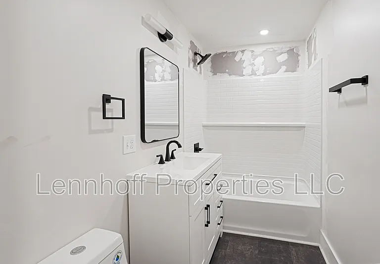 28 Clark St #1 — Photo 6